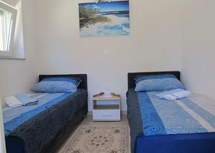 Mala Sirena Apartman Maslenica
